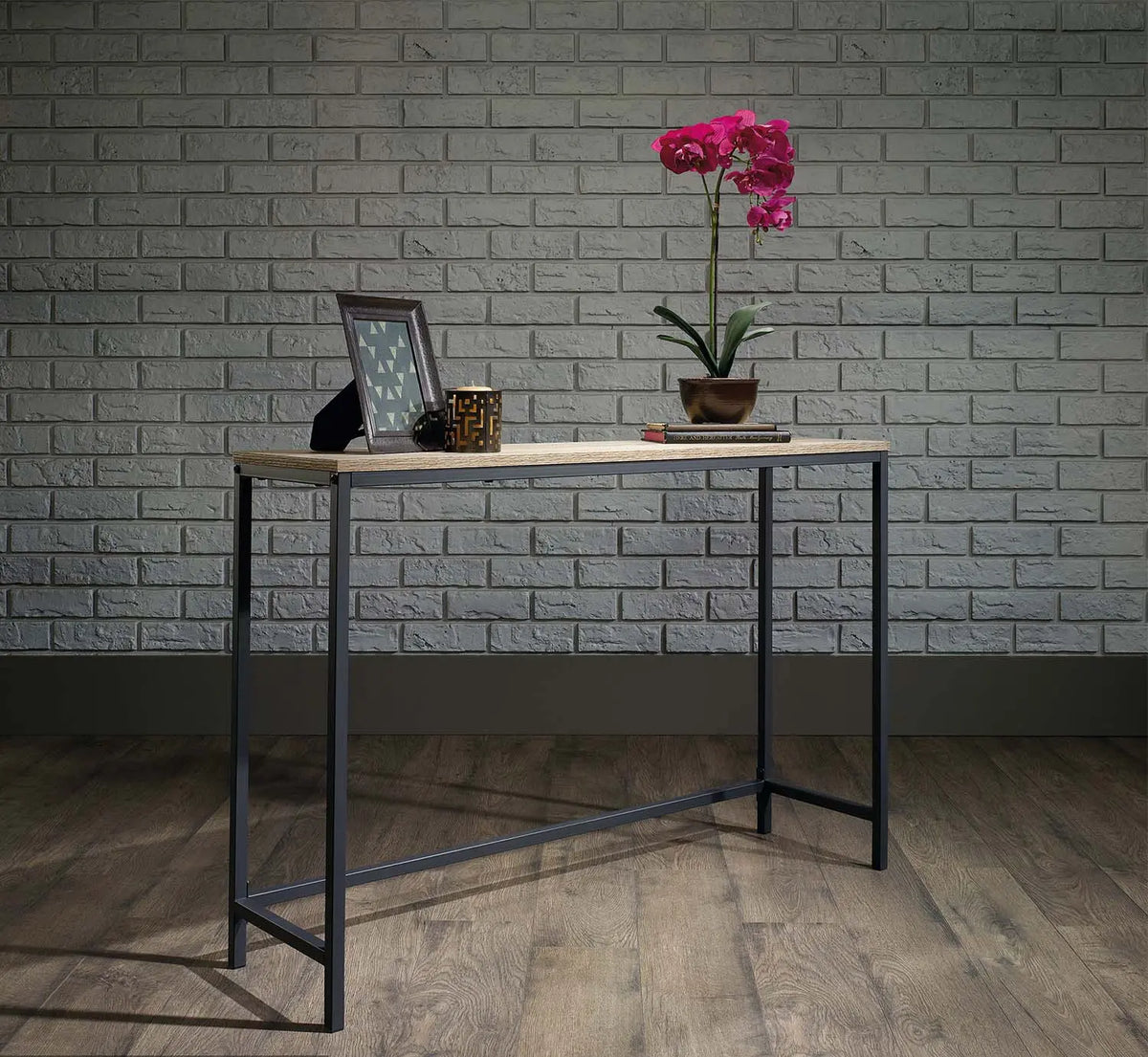 Iron console with high-quality MDF wood – elegant modern design