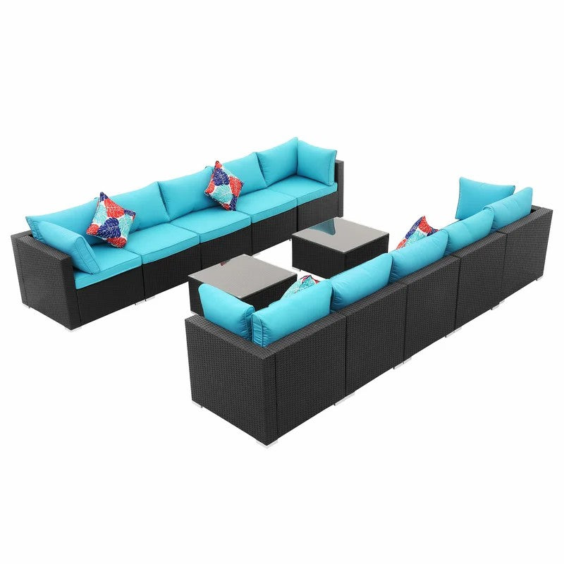 VIP corner can accommodate 10 people