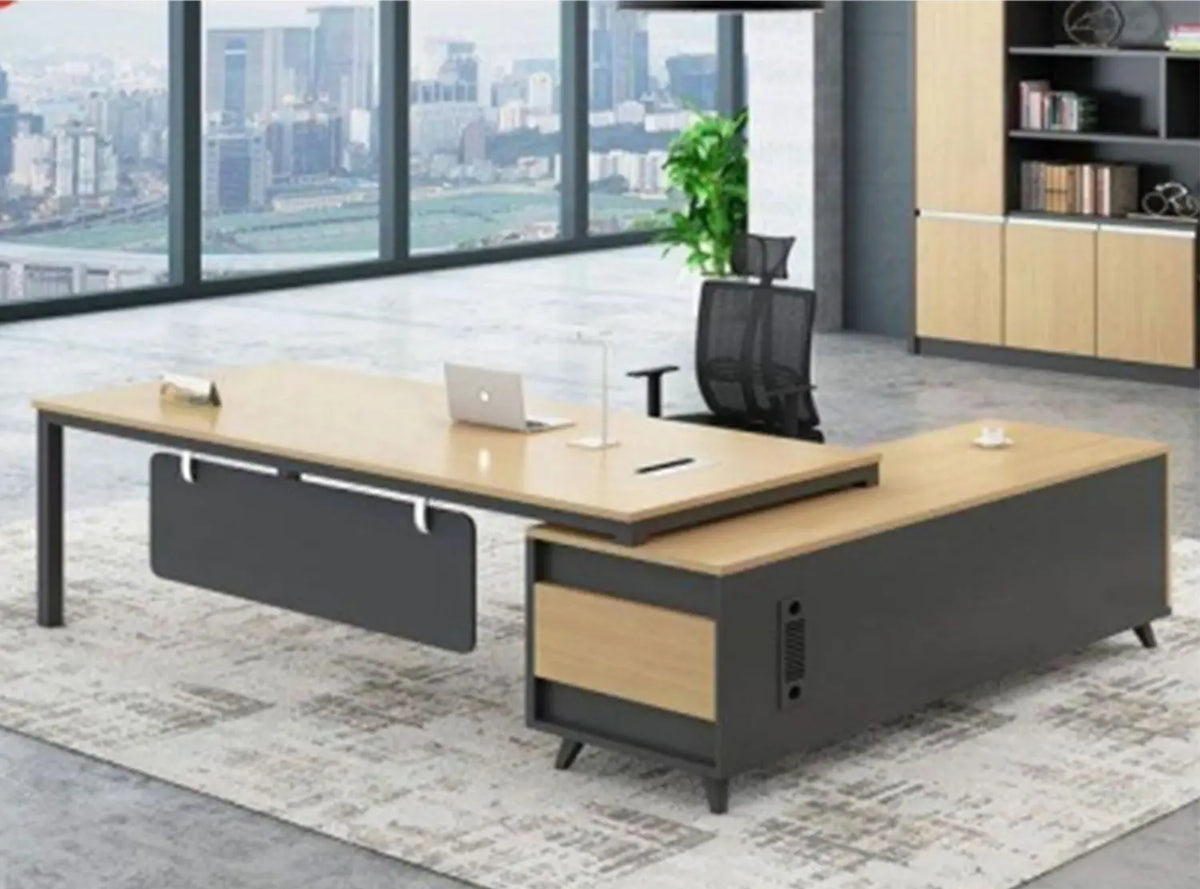 High-quality Spanish MDF wooden manager’s desk – modern and durable design | CEM-135