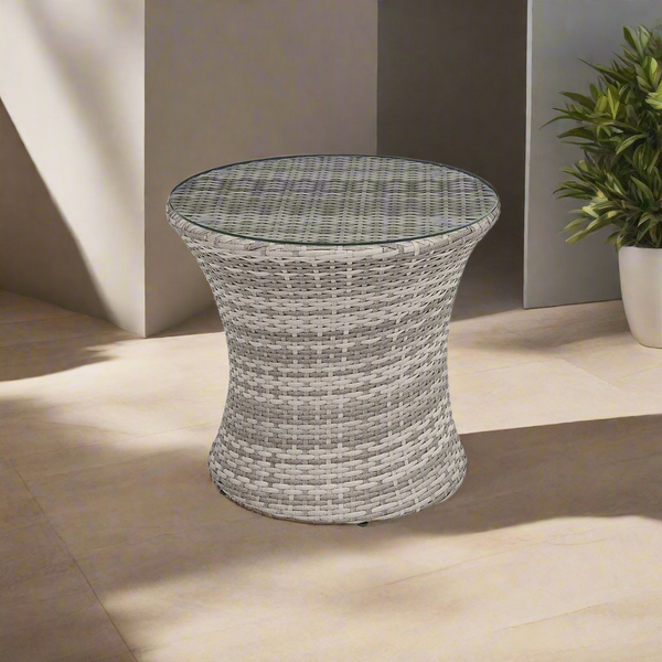 Fiona table for outdoor decor