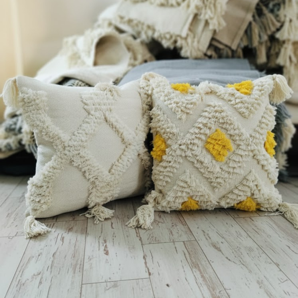 كوشن صوف هاند ميد مقاس 45×45 سم من أوسكار فرنتشر – تصميم مميز HAZ-119