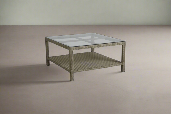 Victoria table for outdoor decor