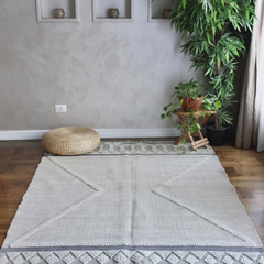 Handmade luxury wool carpet in various sizes – Model HAZ-013 from Oscar Furniture