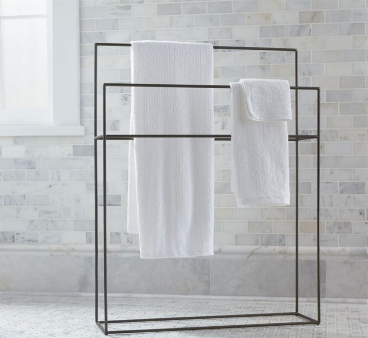 Iron clothes hanger with electrostatic paint
