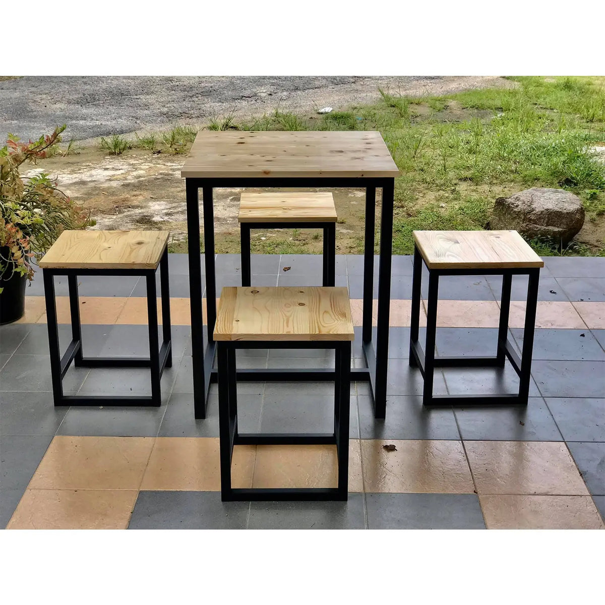 Dining set of 4 chairs and a table, steel and wood - SRS-016