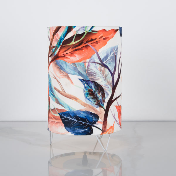 أباجورة مودرن WDD-021 – تصميم أنيق من شاسيه حديد وطبقة فاكيوم مقاومة للحرارة مع قماش مطبوع فاخر