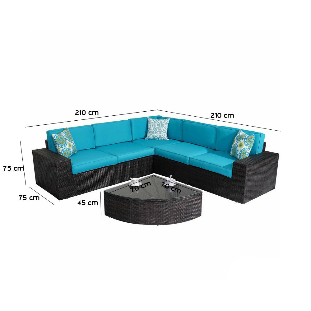 VIP corner can accommodate 5 people