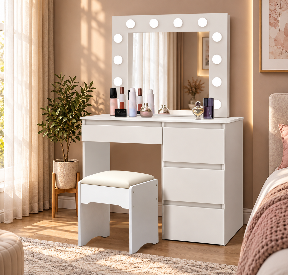 High quality MDF wood dresser with pouf - OSM-055