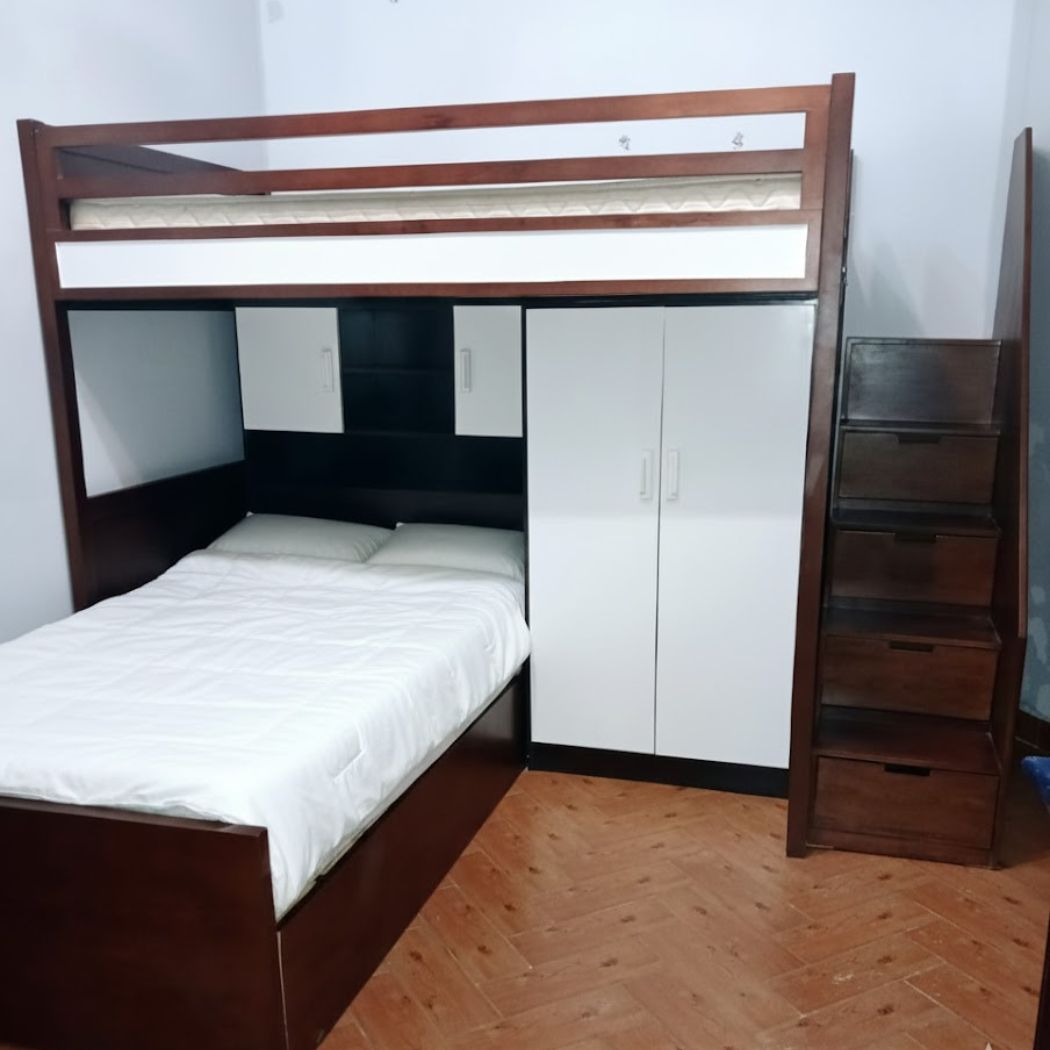 Two-tier beech wood baby bed with wardrobe and bookshelf, model KCT-008, luxury finish and smart space organization