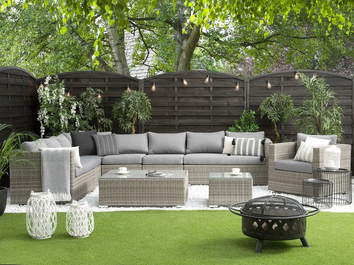 Tornado Rattan Corner is enough for 9 people