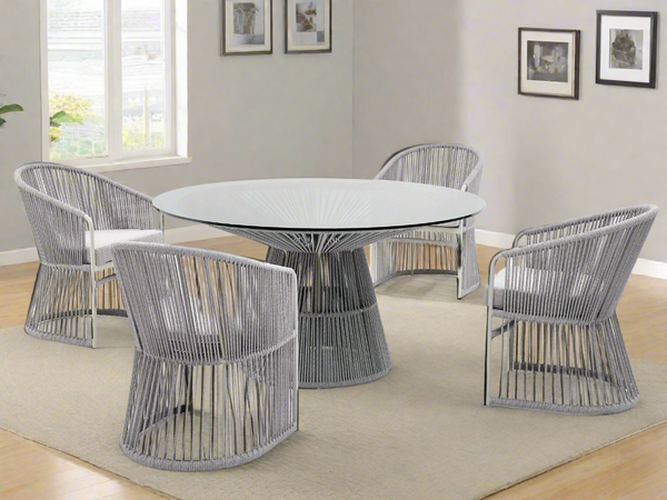 Carter's dining set, 4 chairs and a table