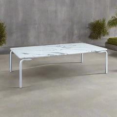 Queen table made of PVC wood for outdoor decoration