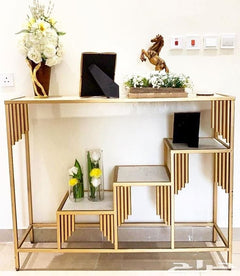 Metal console with marble top – luxurious modern design