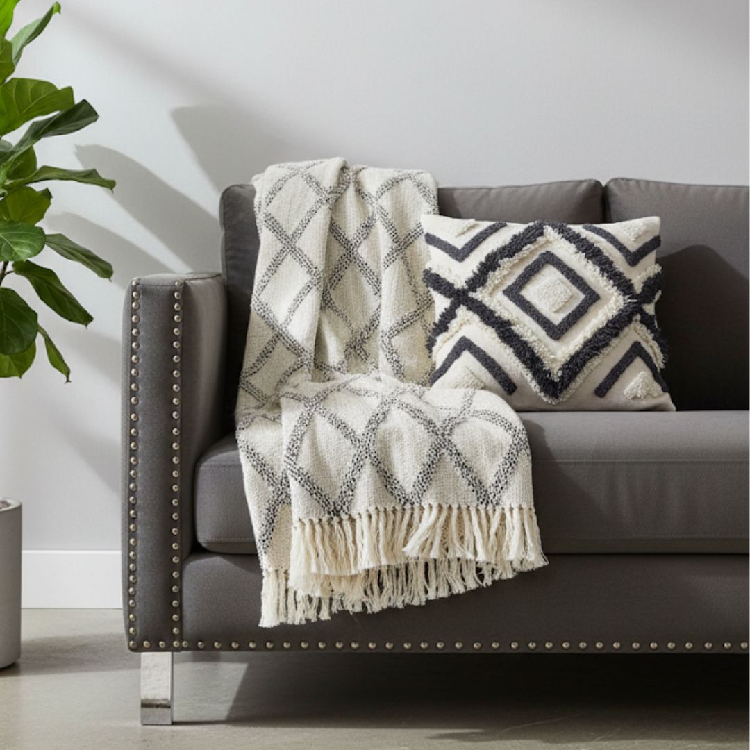 Natural Wool Cushion Fully Handmade – Cotton and Fiber Filling – Size 45×45 cm – Model ROF-083