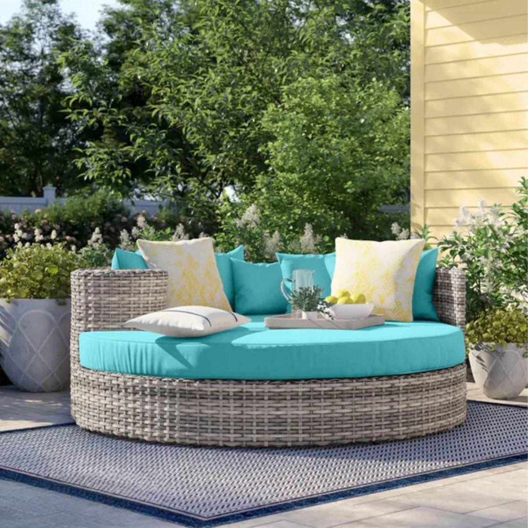 Serena rattan sofa for large areas and hotels