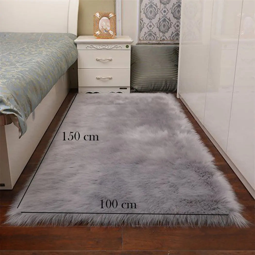 Lavora fur rug with non-slip leather lining - 100 * 150
