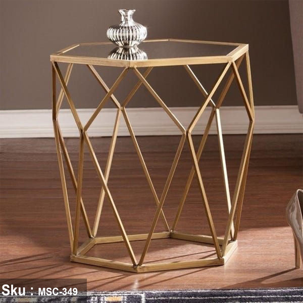 جيرميلا ترابيزة جانبية 50 * 45 زجاج  - اوسكار رتان