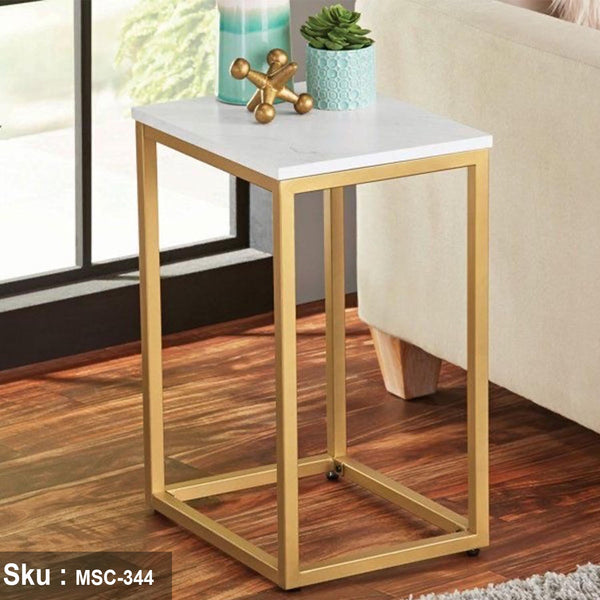 شيرلي ترابيزة جانبية 50 * 40 رخام  - اوسكار رتان